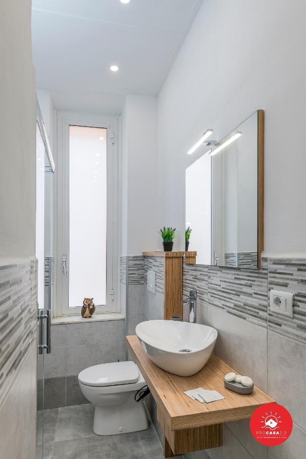 Grey House Apartment *